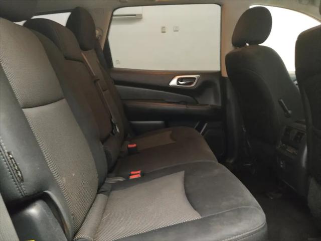 2018 Nissan Pathfinder SV