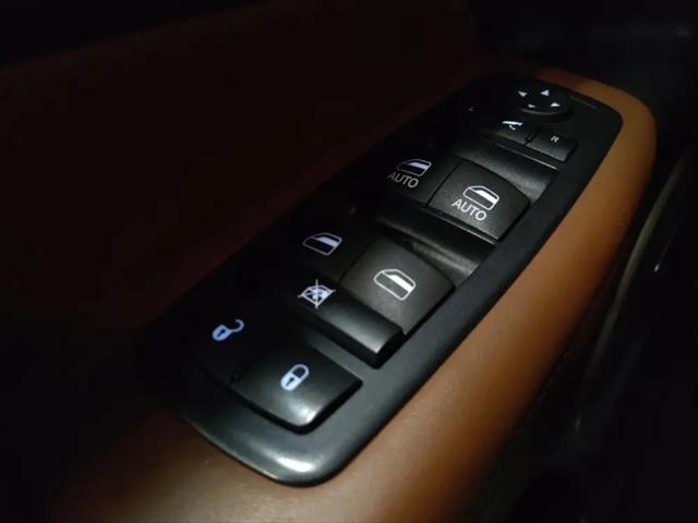 2016 Jeep Grand Cherokee Summit