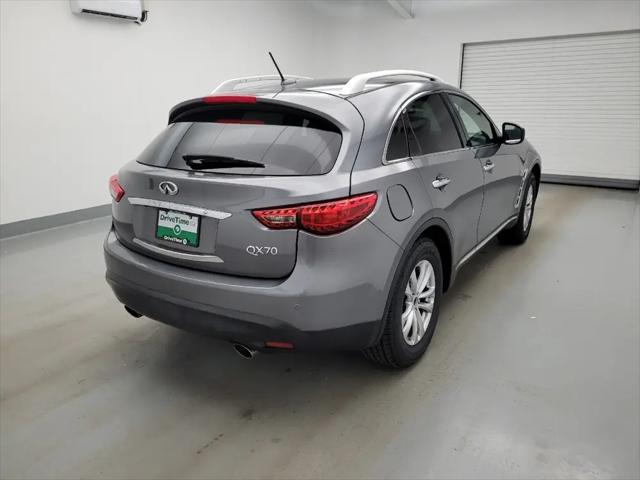 2017 INFINITI QX70 Standard