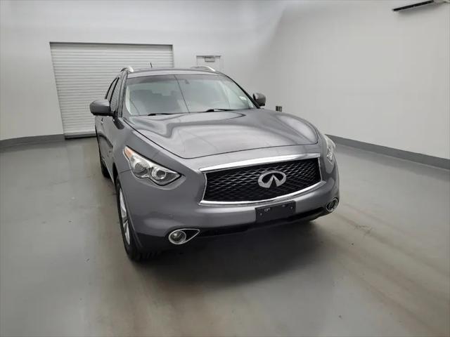 2017 INFINITI QX70 Standard