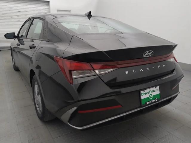 2025 Hyundai Elantra SE