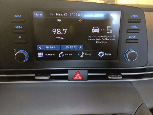 2025 Hyundai Elantra SE