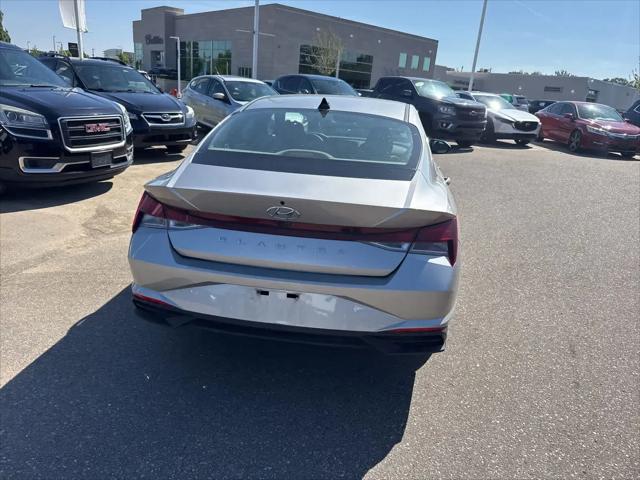 2022 Hyundai Elantra SEL