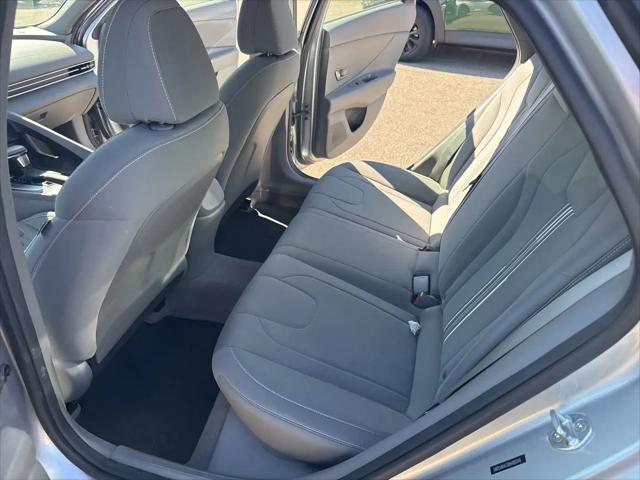 2022 Hyundai Elantra SEL