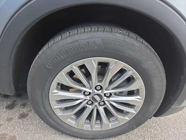 2024 Cadillac XT4 AWD Premium Luxury