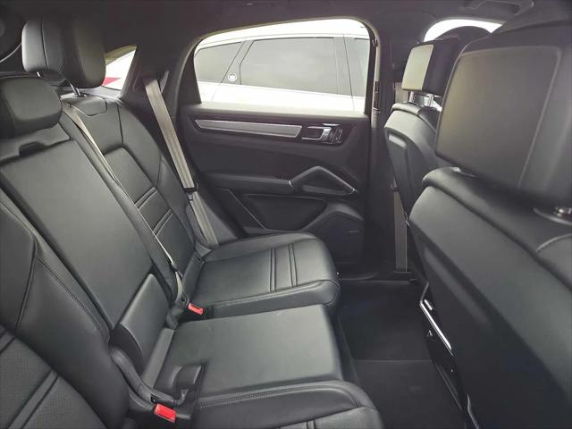 2023 Porsche Cayenne Platinum Edition