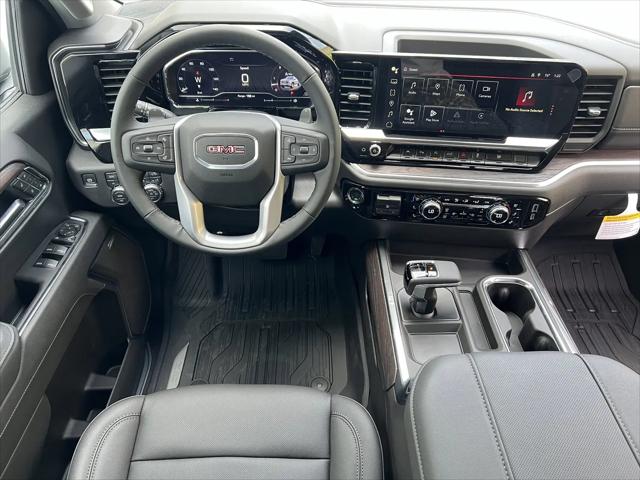2025 GMC Sierra 1500 4WD Crew Cab Short Box SLT