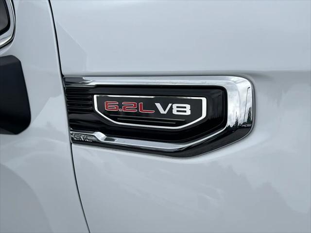 2025 GMC Sierra 1500 4WD Crew Cab Short Box SLT