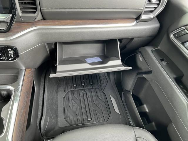 2025 GMC Sierra 1500 4WD Crew Cab Short Box SLT