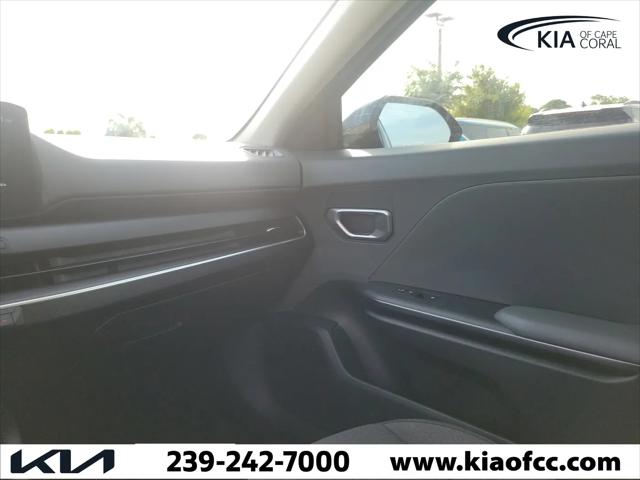 2025 Kia K4 LX