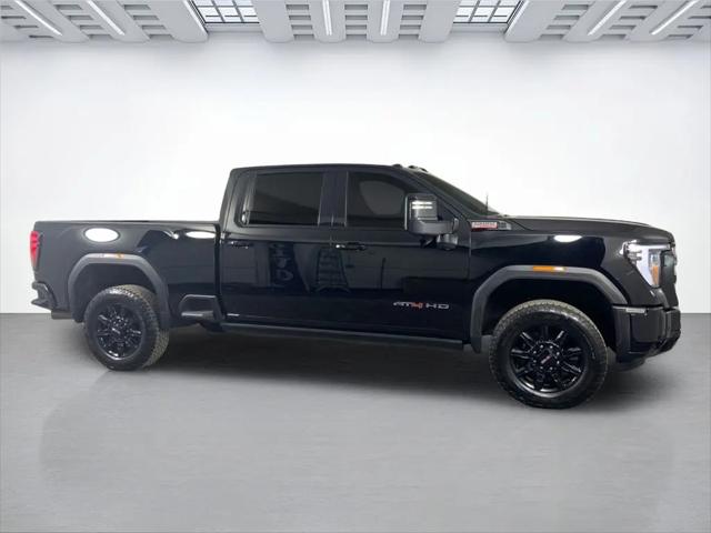 2025 GMC Sierra 3500HD 4WD Crew Cab Standard Bed AT4
