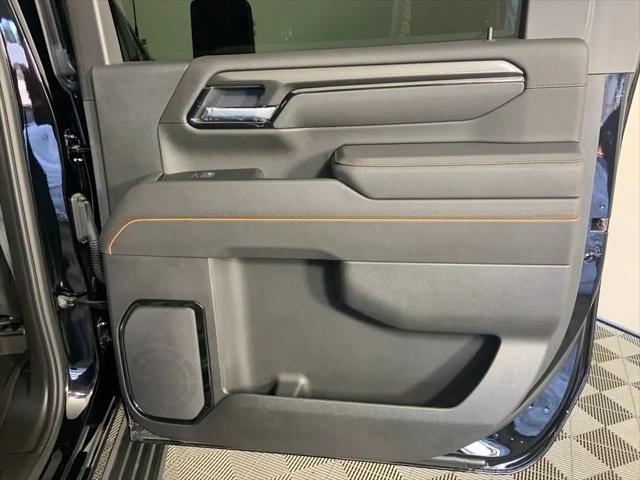 2025 GMC Sierra 3500HD 4WD Crew Cab Standard Bed AT4