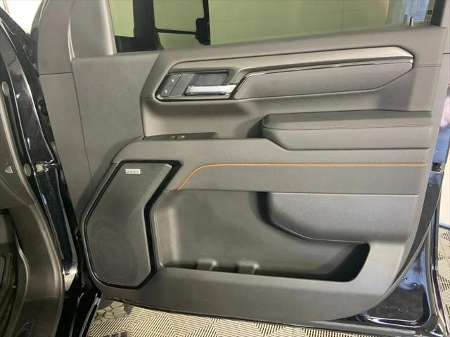 2025 GMC Sierra 3500HD 4WD Crew Cab Standard Bed AT4