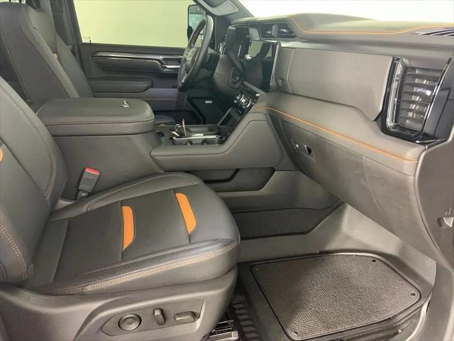 2025 GMC Sierra 3500HD 4WD Crew Cab Standard Bed AT4