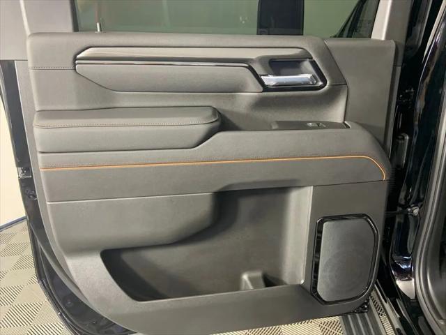 2025 GMC Sierra 3500HD 4WD Crew Cab Standard Bed AT4