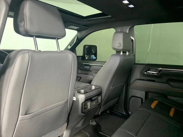 2025 GMC Sierra 3500HD 4WD Crew Cab Standard Bed AT4