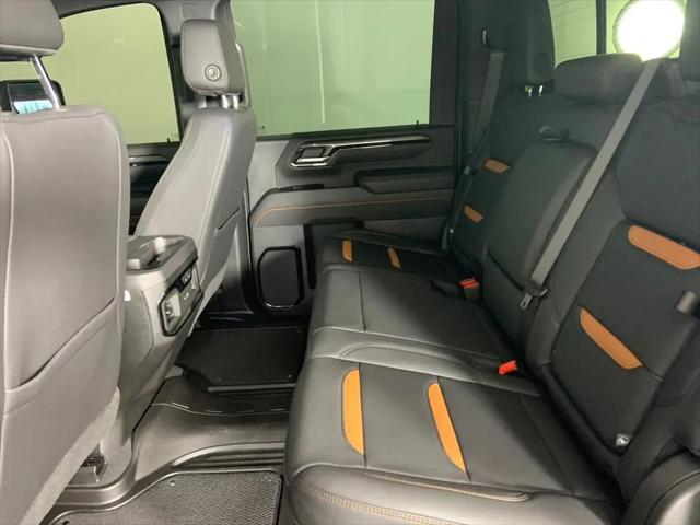 2025 GMC Sierra 3500HD 4WD Crew Cab Standard Bed AT4