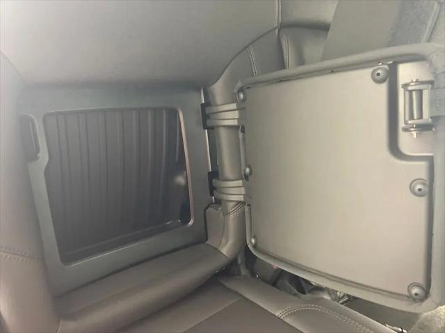 2025 GMC Sierra 3500HD 4WD Crew Cab Standard Bed AT4