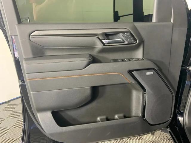 2025 GMC Sierra 3500HD 4WD Crew Cab Standard Bed AT4