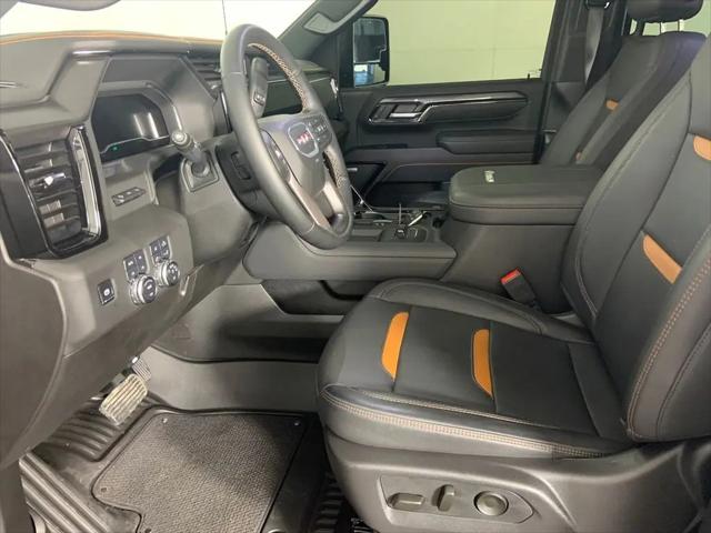 2025 GMC Sierra 3500HD 4WD Crew Cab Standard Bed AT4