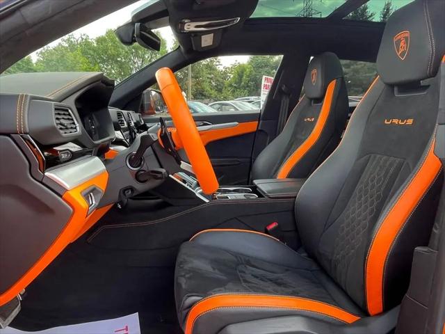 2023 Lamborghini Urus S