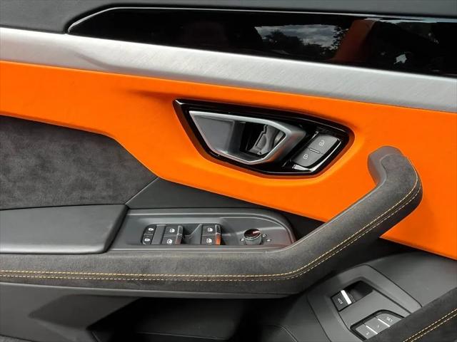 2023 Lamborghini Urus S
