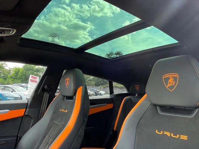 2023 Lamborghini Urus S