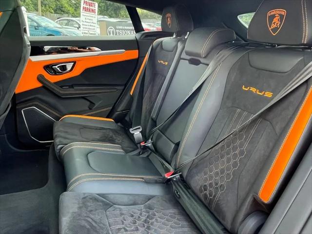 2023 Lamborghini Urus S