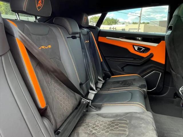 2023 Lamborghini Urus S