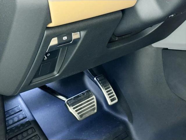 2026 Land Rover Defender P525 V8