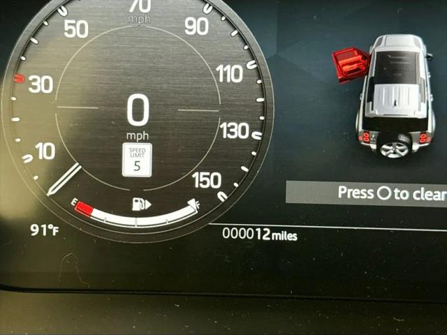 2026 Land Rover Defender P525 V8