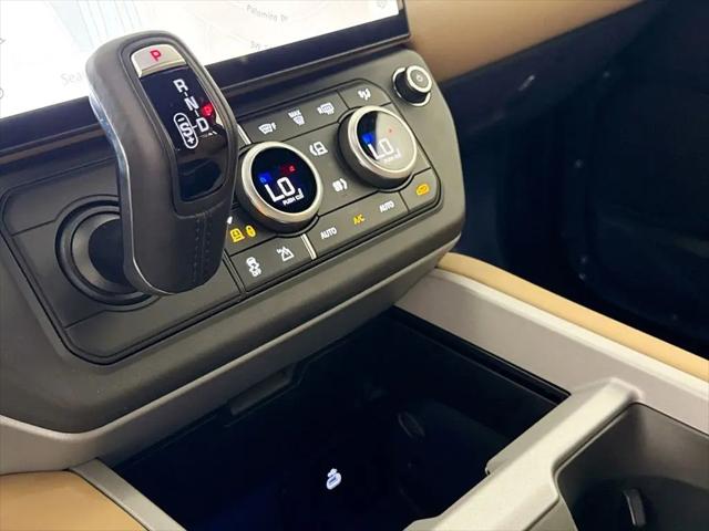 2026 Land Rover Defender P525 V8