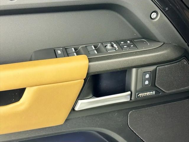 2026 Land Rover Defender P525 V8