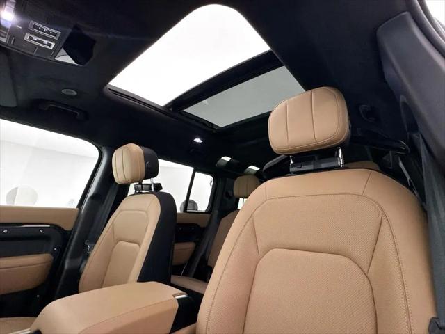 2026 Land Rover Defender P525 V8