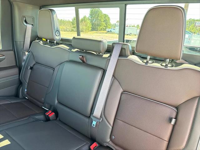 2025 GMC Sierra 2500HD 4WD Crew Cab Standard Bed Denali