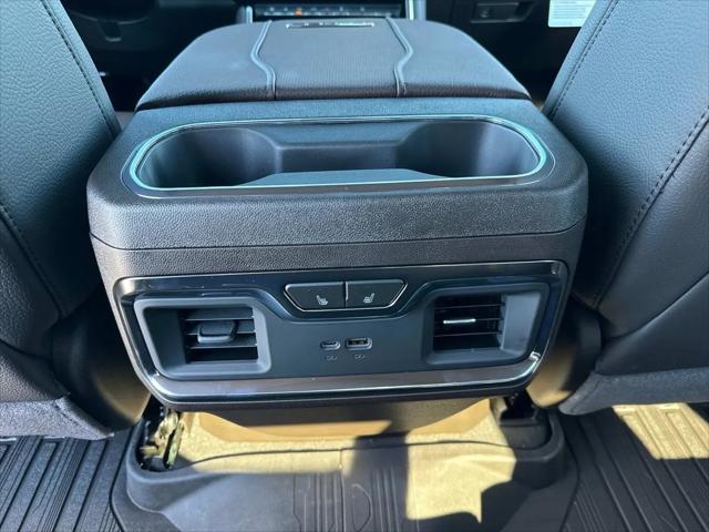2025 GMC Sierra 2500HD 4WD Crew Cab Standard Bed Denali