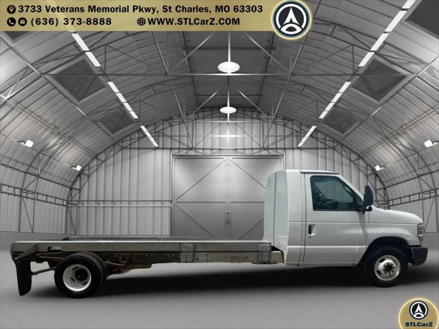 2011 Ford E-450 Cutaway E-450