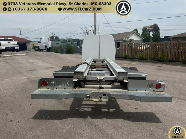 2011 Ford E-450 Cutaway E-450