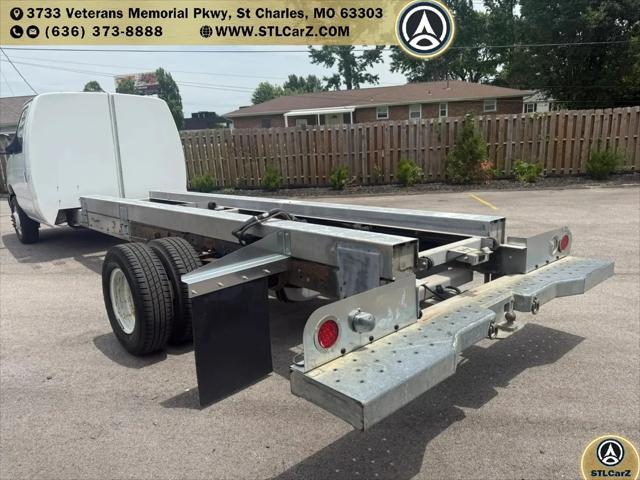 2011 Ford E-450 Cutaway E-450