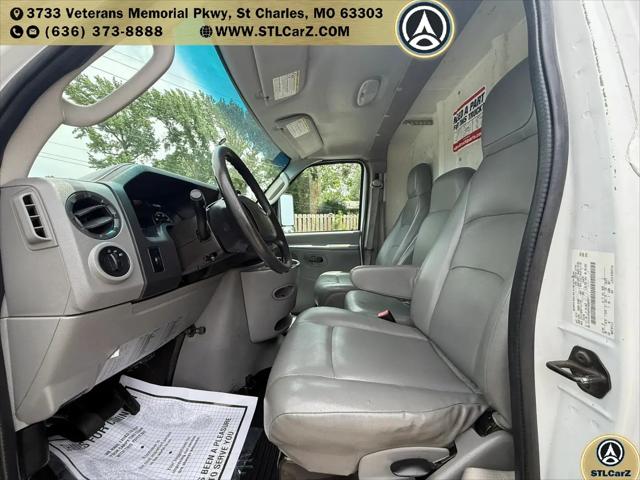 2011 Ford E-450 Cutaway E-450