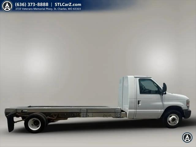 2011 Ford E-450 Cutaway E-450