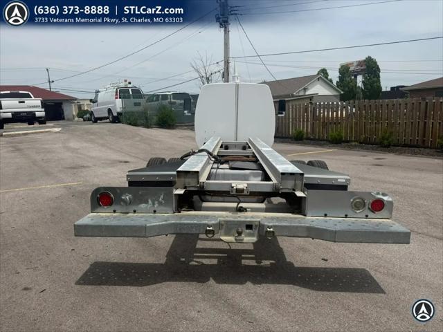 2011 Ford E-450 Cutaway E-450