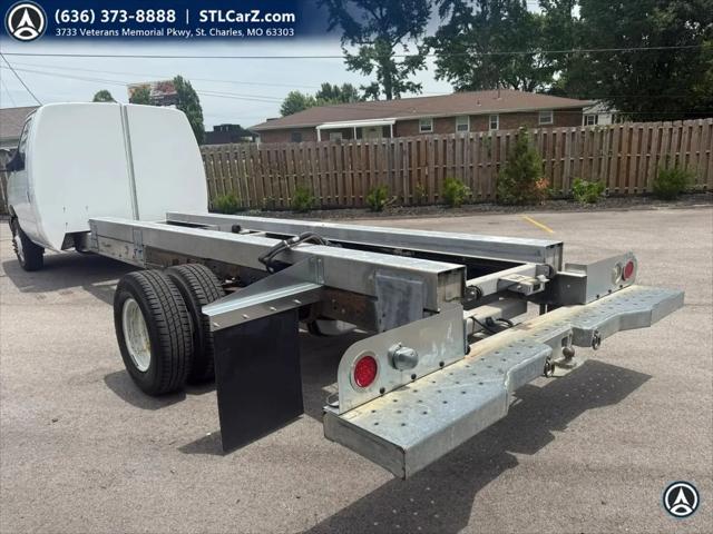 2011 Ford E-450 Cutaway E-450