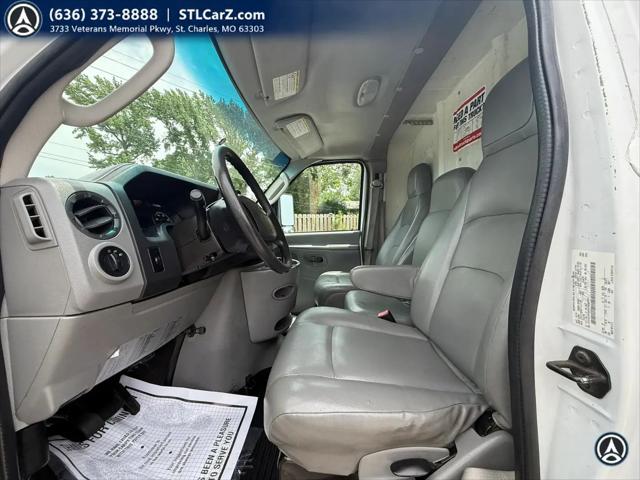 2011 Ford E-450 Cutaway E-450