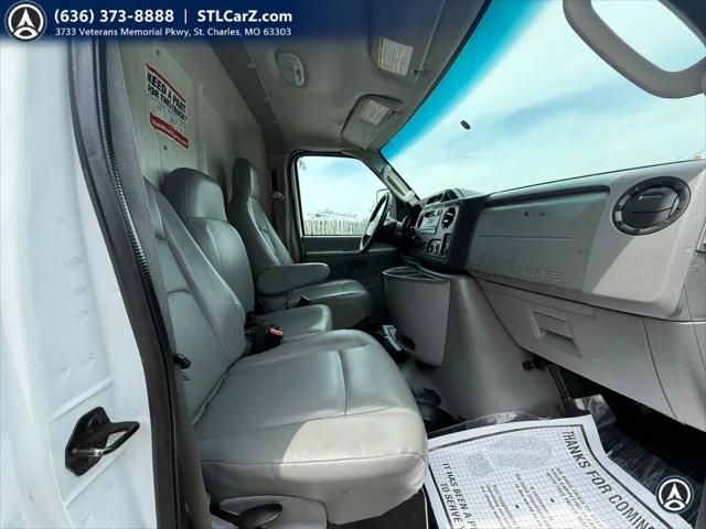 2011 Ford E-450 Cutaway E-450