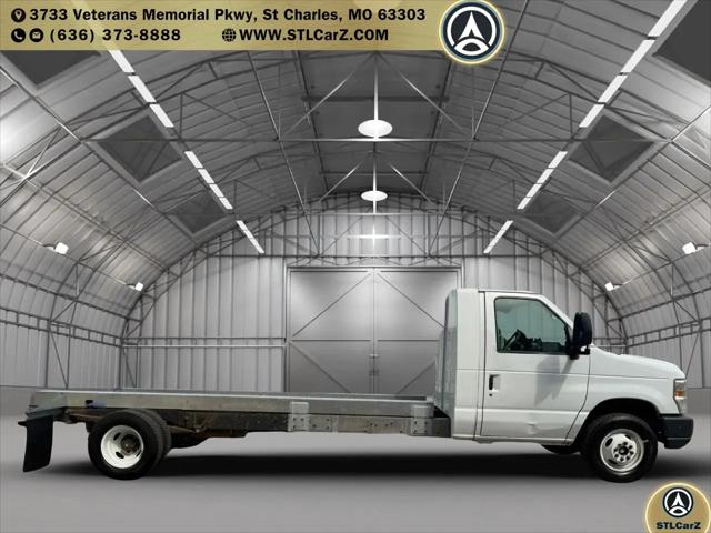 2011 Ford E-450 Cutaway E-450