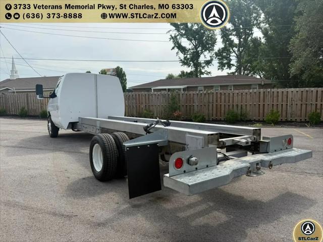 2011 Ford E-450 Cutaway E-450