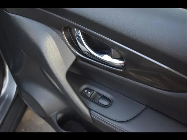 2020 Nissan Rogue SV FWD