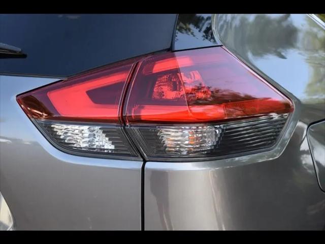 2020 Nissan Rogue SV FWD