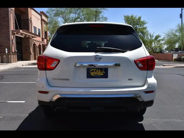 2017 Nissan Pathfinder SL